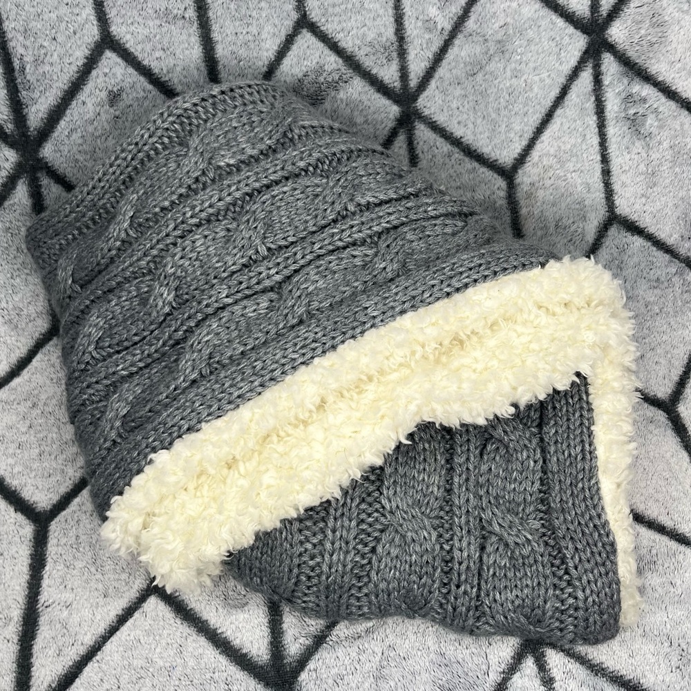Old Navy Cable Knit Sherpa Infinity Scarf AA